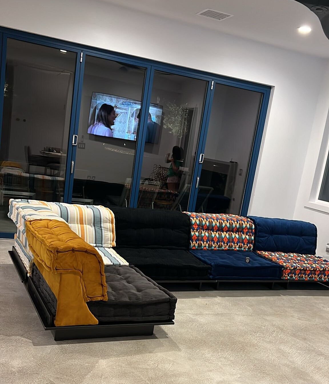 Mah jong sofa replica india sale