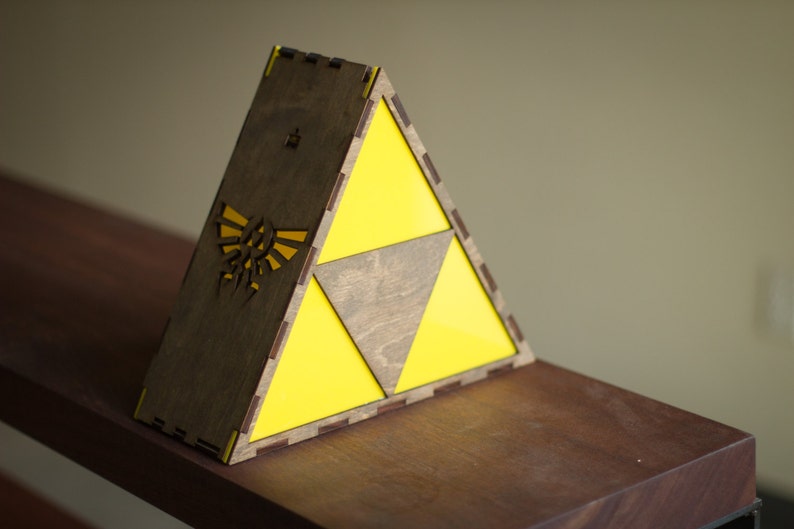 Zelda Triforce Lamp Hyrule Crest Detail image 3