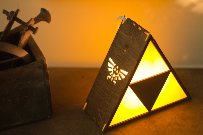 Zelda Triforce Lamp Hyrule Crest Detail image 4