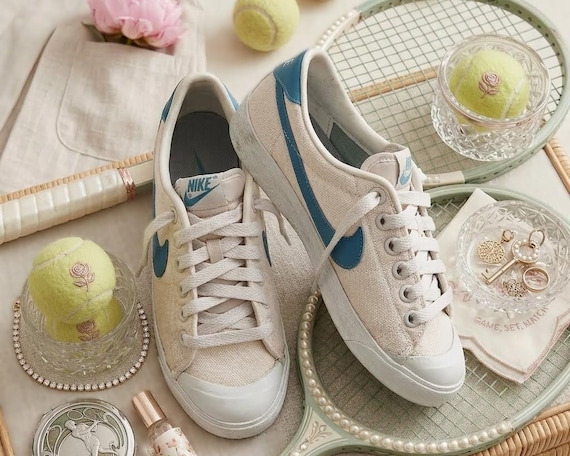 Hard to Find - 1980's Nike Blue Swoop Canvas Runners Women's Sz 4