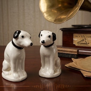 Black memorabilia salt and pepper - Etsy 日本
