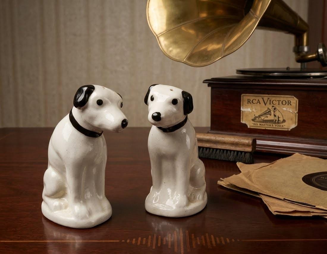 Black memorabilia salt and pepper - Etsy 日本