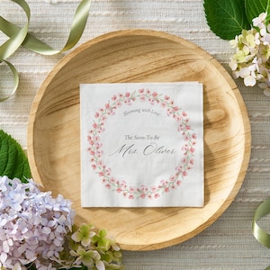 Modelo de guardanapo personalizado Love In Bloom, perfeito para chás de panela, casamentos e celebrações especiais, modelo editável | PF2