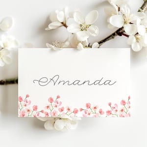 Modelo de cartão de lugar floral, cartões de nome coloridos, placa de nome para impressão, borda floral, cartões de mesa rosa, modelo editável | PF2