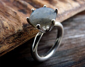 Labradorite Prong Sterling Silver Ring