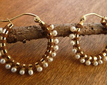 Freshwater Pearl Small 14 kt Gold Hoop Earring