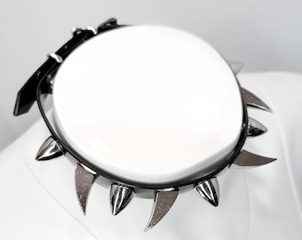 Claw Spikes Black Vinyl Choker