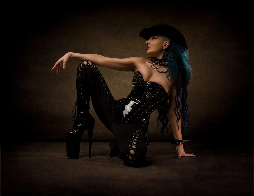 Spiked Vinyl Victorian Gothic Mid-bust Corset - Etsy UK