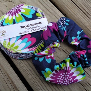 Dark Floral Reusable Makeup Remover Pads & Scrunchie Set - Eco-Friendly Cotton