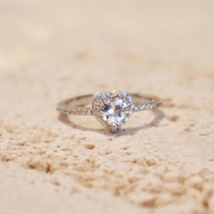 Anel de prata esterlina 925 com halo de diamante de 5 mm com corte de coração, anel de noivado, casamento, noivado, anel de promessa, solitário, presente de aniversário CZ para ela