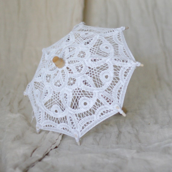 SMALL WEDDING BaTTENBURG LACE UmBRELLA PaRASOL Shower Decor or Prop for Photos