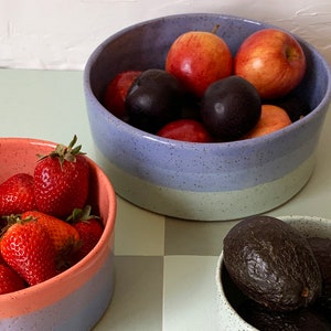 Handmade Large Speckled Stoneware Bowl: Modern Kitchen Decor