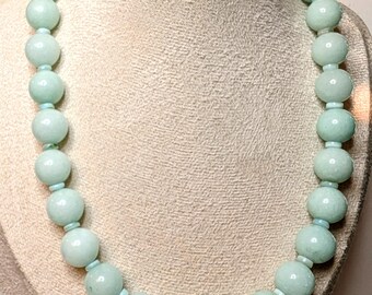 Green Aventurine Necklace: 10mm Smooth Round Beads, Magnetic Clasp