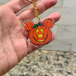 Ciondolo per borsa a forma di zucca di Topolino / Portachiavi Disney di Halloween / Accessorio per marsupio della stagione spettrale / Ciondolo per borsa del parco Disney autunnale