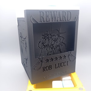 Deckbox Lucci-  One Piece TCG - Almacena cartas - OPTCG