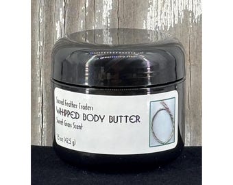 Sweet Grass Whipped Body Butter, 1,5 Unzen Glas, Sacred Feather Traders