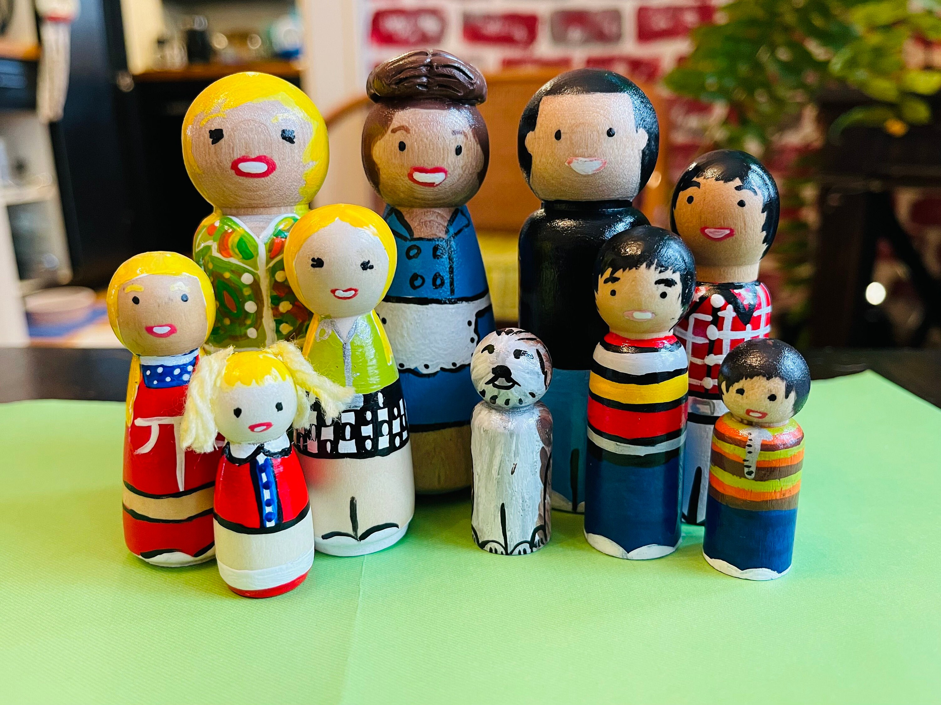 Brady bunch doll house deals