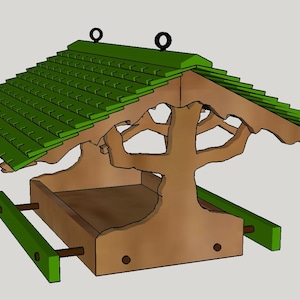 Puede incluir: Un comedero para pájaros de madera con forma de árbol y un techo de tejas verdes. El comedero tiene una gran área abierta para que los pájaros coman y una percha a cada lado.