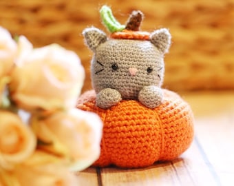 Patrón de crochet amigurumi: Secret the Pumpkitten (PDF en inglés)