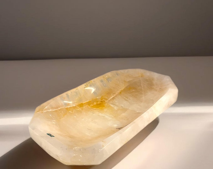 Golden healer crystal bowl / Quartz bowl with hematoid inclusions