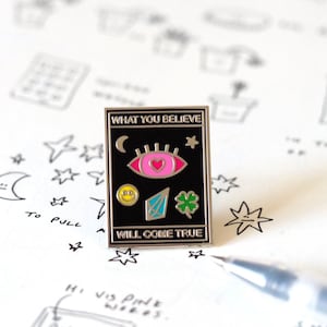 Broche de esmalte con carta del tarot / Broche de pensamiento positivo / Pin de solapa / Broche de tarot / Pin esmaltado / Regalo para el mejor amigo / RockCakes / Hastings