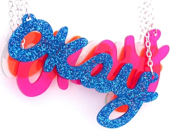 Collar acrílico 'Okay': azul brillante, naranja neón, rosa