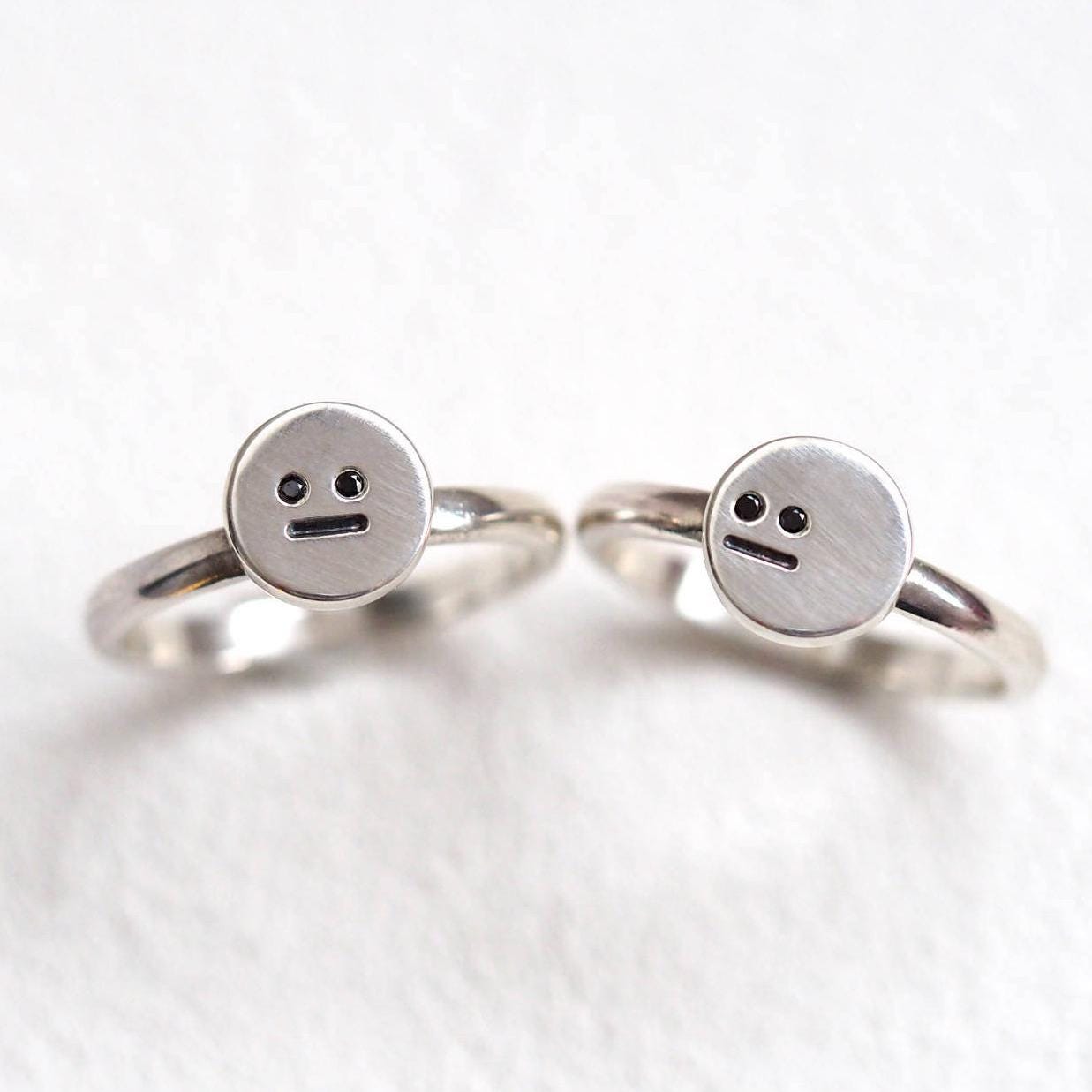 Gesicht Ring / Recyceltes Sterling Silber / Black Diamond Augen / Silber Ringe / Stapel Ringe / Handgemachter Schmuck / Verspielter Schmuck / RockCakes