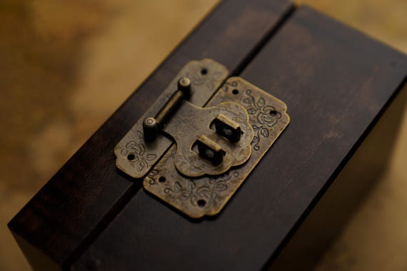 Small Jewelry Box Lock, Vintage Brass Finding, Decorative Buckle Lock, Antique Lock for Gift Box, Ornate Wooden Box Latch, Retro Design Lock