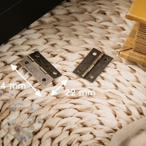 Modern Hinges 34x22mm for Furniture Restoration / Support Hinge for Box – Stylish Small Hinged Joint Hardware for Storage and Craft Projects