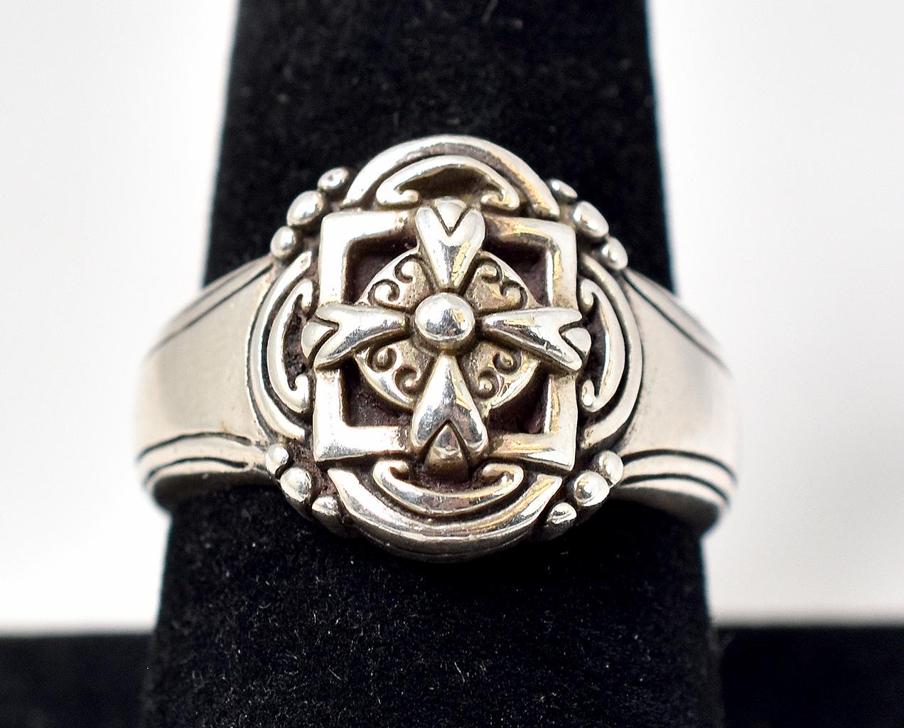 Cross Designed Ring in Sterling Silver