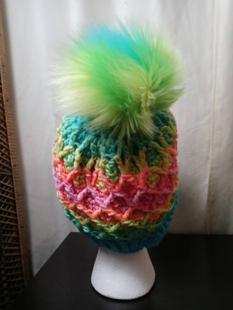 retro stripes Diamond beanie in neon rainbow stripes crochet tiktok beanie