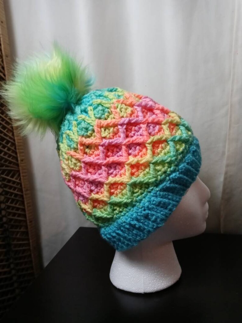 retro stripes Diamond beanie in neon rainbow stripes crochet tiktok beanie