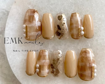 Handmade Beige Marble Press-On Nails | Gold Foil & Pearl