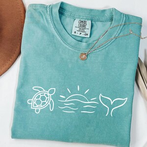 Ocean Turtle Sun Summer T-Shirt, Beach Bum Tee, Beach shirt, Comfort Colors, summer Vintage 90s Sea Animals t-shirt Summer Vibes Beach sea