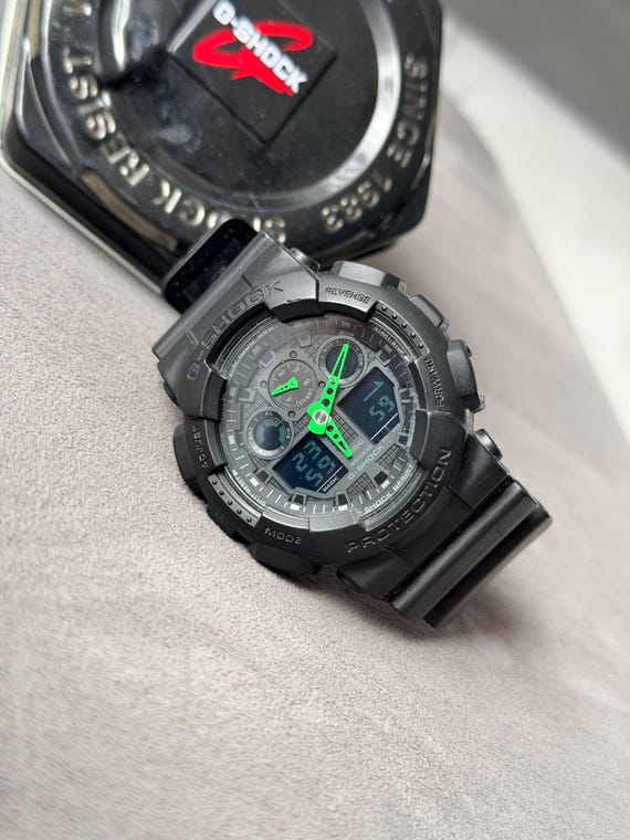 Casio G-Shock GA-100C-1A3 Green Hands – Vintage/Pre-Owned Analog Digital Sports Watch