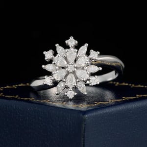 Snowflake Moissanite Ring - Sparkling Winter Elegance