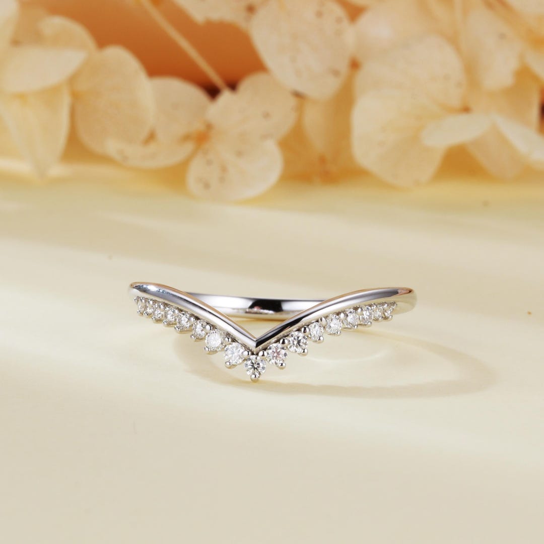 Moissanite Chevron Ring: Sterling Silver V-shaped Wedding Band - Etsy