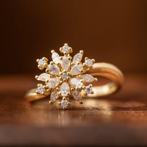 Snowflake Moissanite Ring - Sparkling Winter Elegance