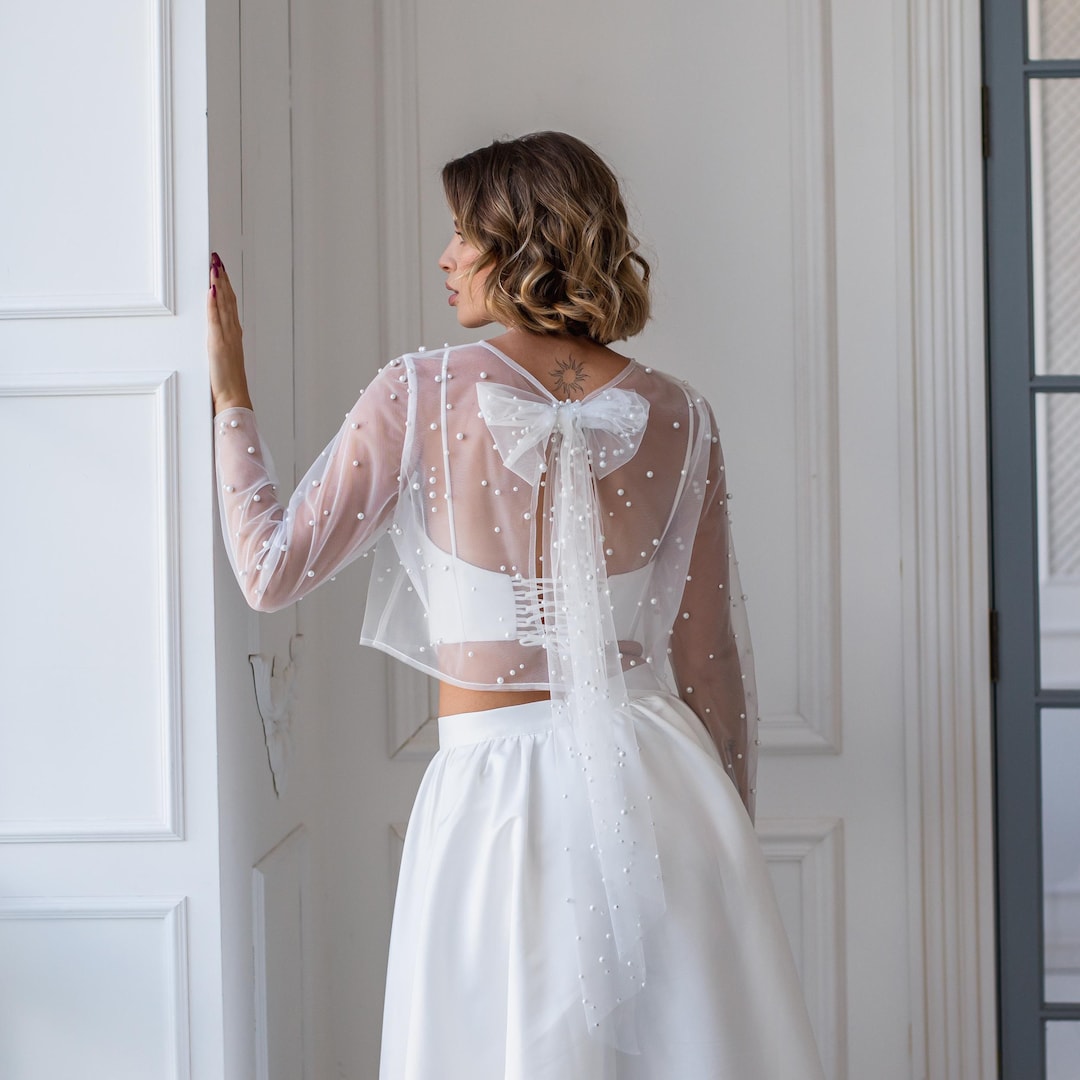 Elegant Pearl Wedding Dress Topper for Timeless Bridal Glamour
