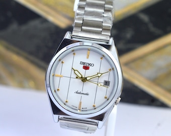 ヴィンテージ セイコー 5 自動巻き アラビア数字 ホワイト ダイヤル