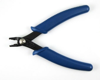Tools- Beadsmith Crimping Pliers - Standard Size - Blue Handle - Crimping Tools - SKU: 501008