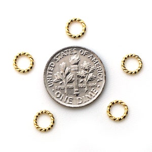 Closed Jump Rings, Twisted Rings 18 gauge, 6mm, Gold Over Sterling Silver Findings, Fancy Jump Rings, Connectors (20pcs) SKU: 201053-6-VM
