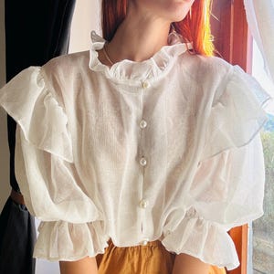 Vintage White Linen Blouse Short Sleeve Button Down Shirt Pocket Detail