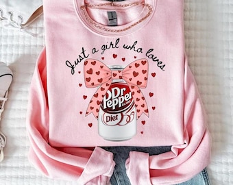 Camiseta dietética para amantes de Dr Pepper, camiseta de refresco con lazo rosa