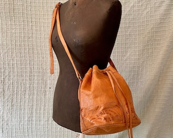 Vintage 80s Light Tan Brown Tooled Leather Drawstring Bucket Purse Bag by Leaders in Leather