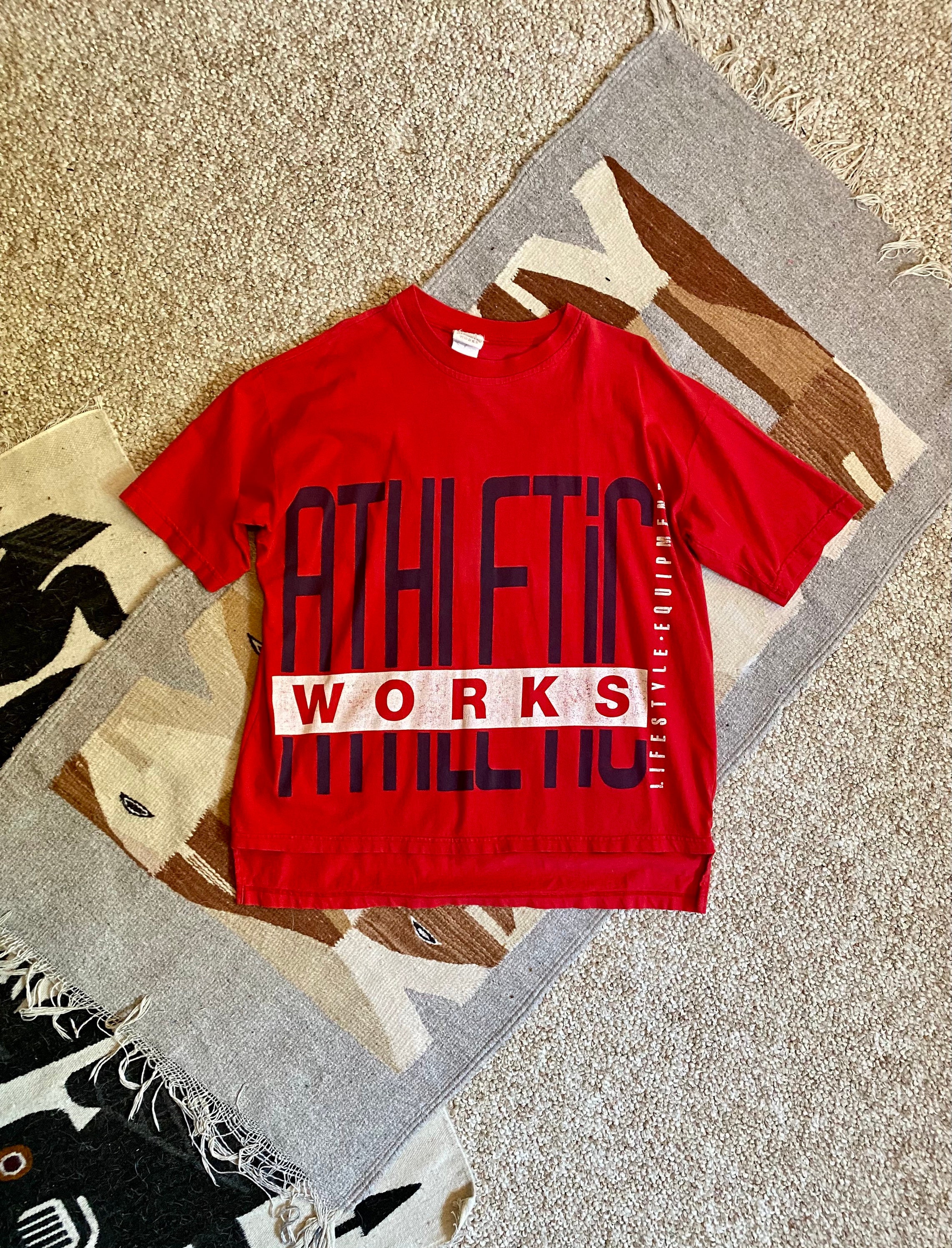 Vintage 90s Red Soft Thin Graphic T 