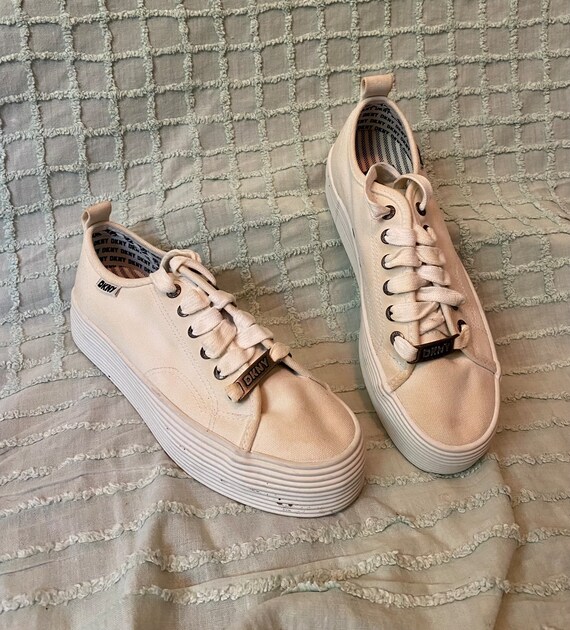Vintage 90s White Canvas Tennis Shoes by DKNY Donna Karen Size 7.5