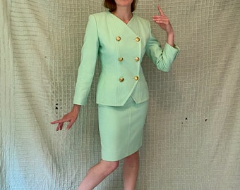 Vintage 80s Sea Foam Green Textured Cotton Brass Button Vintage 80s Sea Foam Green Textured Cotton Brass Button