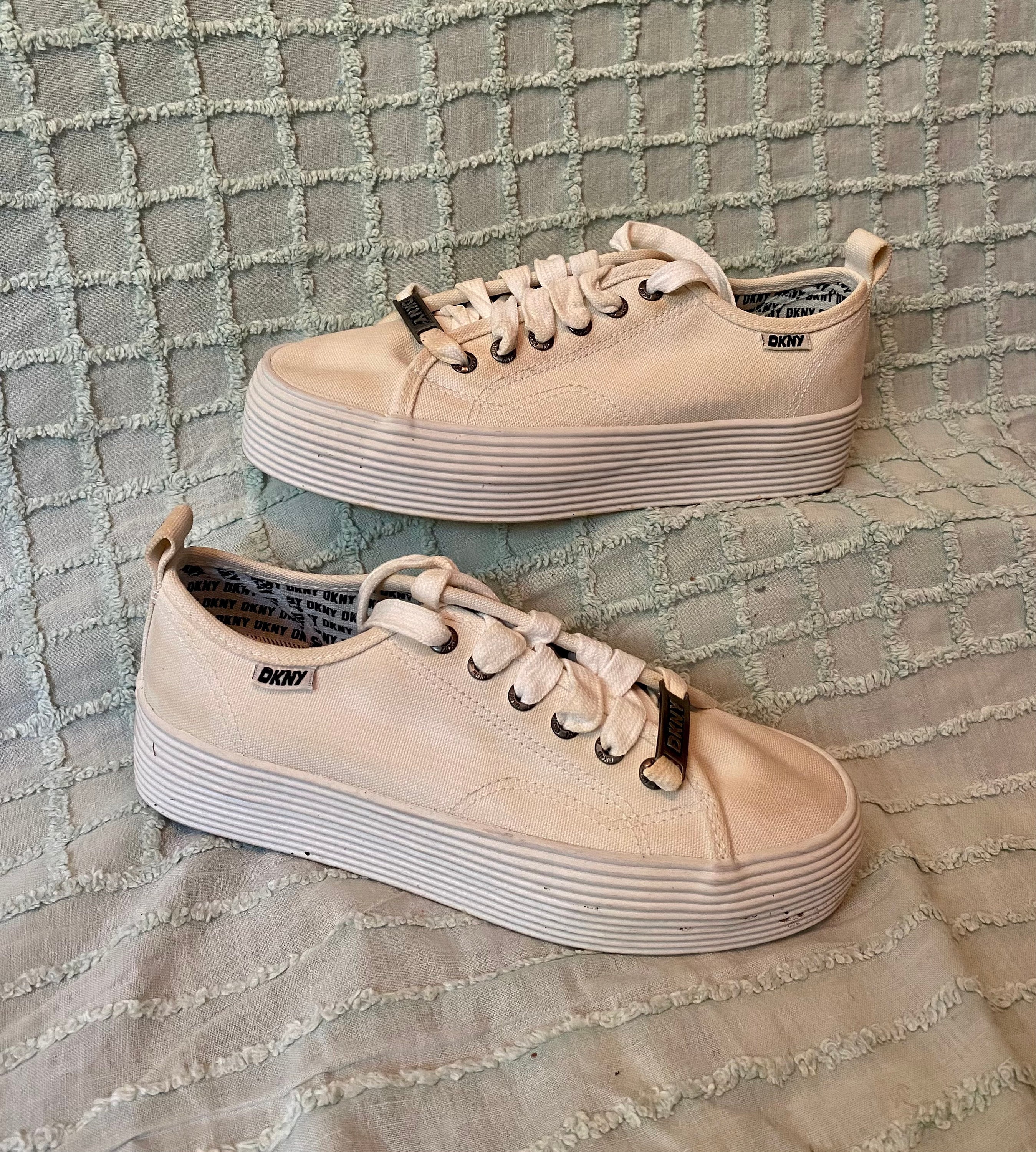 Vintage 90s White Canvas Tennis Shoes by DKNY Donna Karen Size - Etsy Sweden