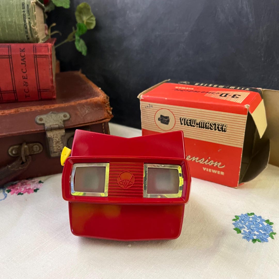 Viewmaster Model E 1950s Red Viewmaster 3D Stereoscope Model E in Fantastic Working ...